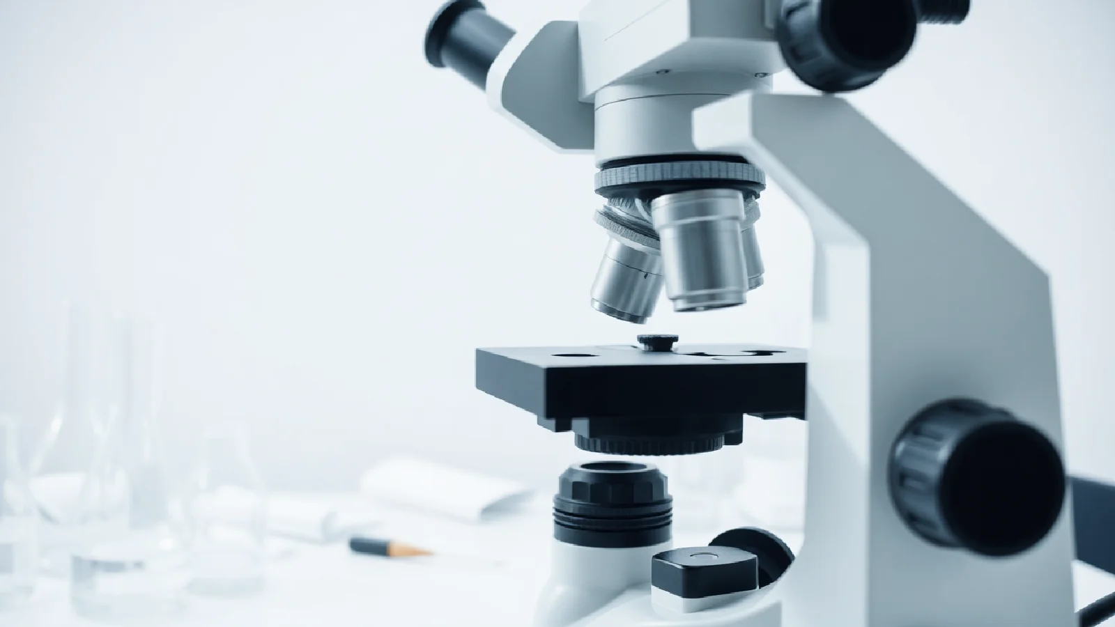 CRISPR vs. Base Editing : quelle technique redéfinit la thérapie génique ?